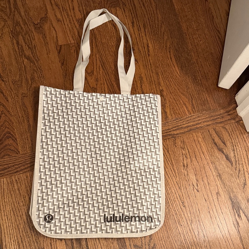 Lululemon Athletica Patterned Cream Tote